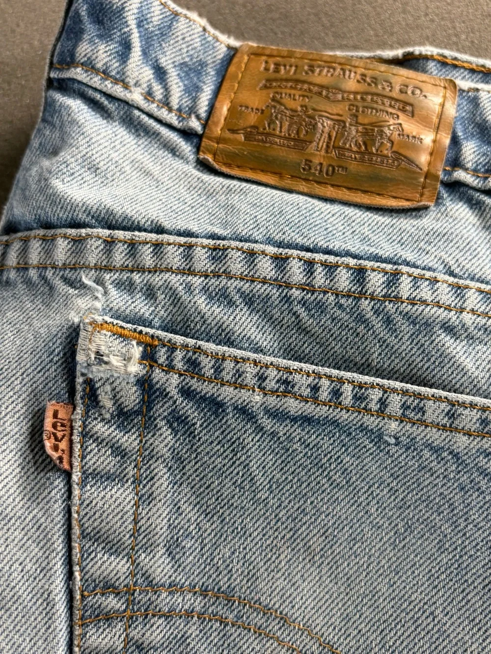 VTG Levi’s 540 Jeans Mens 42 Relaxed Fit Orange Tab 90s (READ DETAILS)